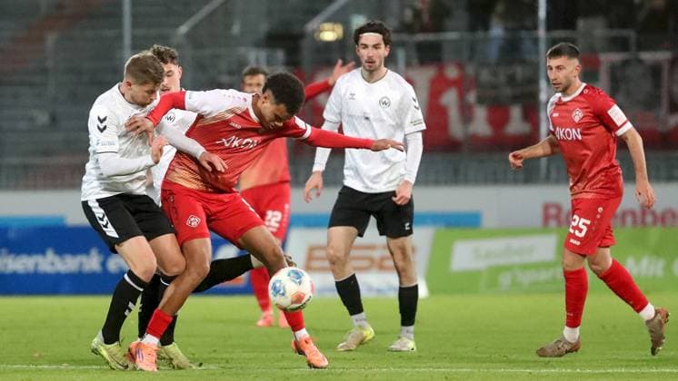 Football, RL Bayern, SV Wacker Burghausen - Würzburger Kickers