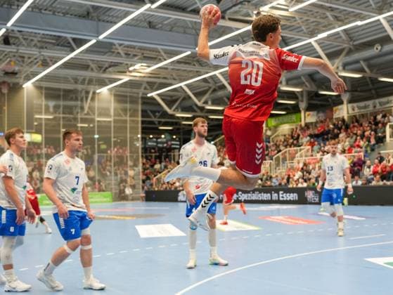 Jan Reimer TuSEM Essen, 20 on jump shot TuSEM Essen vs Dessau Rosslauer HV 06, Handball, 2 Bundesliga, Matchday 9, Season 2025 2026, 24 10 2025 TuSEM Essen vs Dessau Rosslauer HV 06, Handball, 2 Bundesliga, Matchday 9, Season 2025 2026, 24 10 2025 Essen Copyright: xEibner-Pressefoto DamianxKruczynx EP_DKI