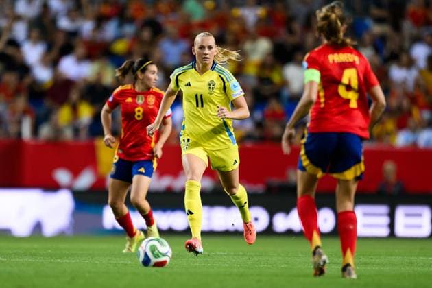 251024 Stina Blackstenius of Sweden during the Women s Nations League semifinal football match between Spain and Sweden on October 24, 2025 in Malaga Photo Ludvig Thunman BILDBYRAN code LT LT0735 fotboll football soccer fotball nations league uefa womens nations league spanien sverige sweden spain dam bbeng semifinal  Copyright: LUDVIGxTHUNMAN BB251024LT032