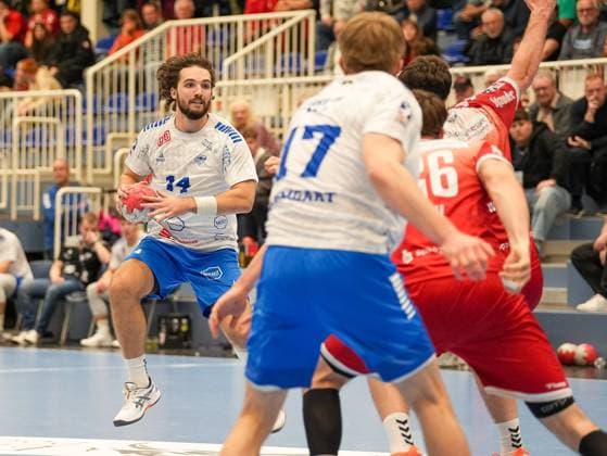 Jacek Powarzynski Dessau Rosslauer HV 06, 14 in action in front of goal TuSEM Essen vs Dessau Rosslauer HV 06, Handball, 2 Bundesliga, Matchday 9, Season 2025 2026, 24 10 2025 TuSEM Essen vs Dessau Rosslauer HV 06, Handball, 2 Bundesliga, Matchday 9, Season 2025 2026, 24 10 2025 Essen Copyright: xEibner-Pressefoto DamianxKruczynx EP_DKI