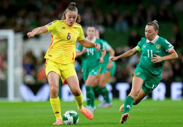 2025 UEFA Women s Nations League Promotion Relegation Play-off First Leg, Aviva Stadium, Dublin 24 10 2025 Republic of Ireland vs Belgium Belgium s Tine De Caigney with Ireland s Katie McCabe Tine De Caigney with Katie McCabe 24 10 2025  Copyright: x INPHO RyanxByrnex RB1_7915