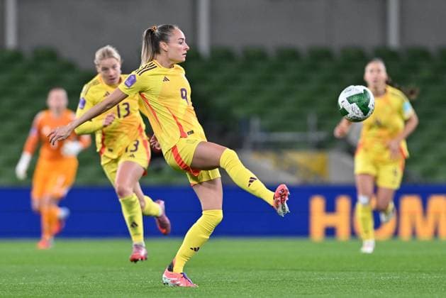 IRELAND VS BELGIUM Tessa Wullaert (9) of Belgium pictured during a women football game between the national teams of the republic of Ireland and Belgium, called the Red Flames for the first leg of the Promotion relegation play-off in the Uefa Womens Nations League 2025, on Friday 24 October 2025 in Dublin , IRELAND . Photo Sportpix David Catry Dublin Aviva Stadium IRELAND  Copyright: xSportpix.bex xDavidxCatryxDavidxCatryx