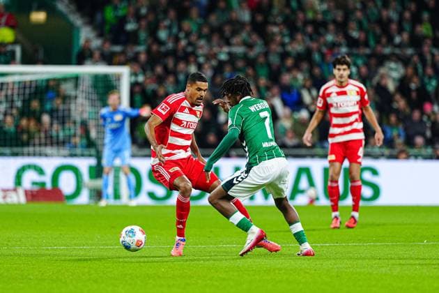 Danilho Doekhi 1 FC Union Berlin, 05 , Samuel Mbangula SV Werder Bremen, 07 GER, SV Werder Bremen vs 1 FC Union Berlin, Football, Bundesliga, Matchday 8, Season 2025 2026, 24 10 2025 DFL REGULATIONS PROHIBIT ANY USE OF PHOTOGRAPHS AS IMAGE SEQUENCES AND OR QUASI VIDEO GER, SV Werder Bremen vs 1 FC Union Berlin, Football, Bundesliga, Matchday 8, Season 2025 2026, 24 10 2025 Bremen Copyright: xEibner-Pressefoto MarcelxvonxFehrnx EP_MFN