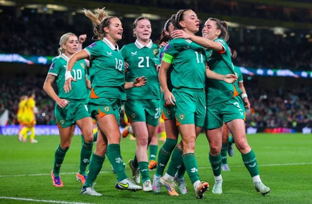 2025 UEFA Women s Nations League Promotion Relegation Play-off First Leg, Aviva Stadium, Dublin 24 10 2025 Republic of Ireland WNT vs Belgium Ireland™s Katie McCabe celebrates scoring their first goal from a penalty with teammates Katie McCabe celebrates scoring their first goal from a penalty with teammates 24 10 2025  Copyright: x INPHO RyanxByrnex RB2_3487