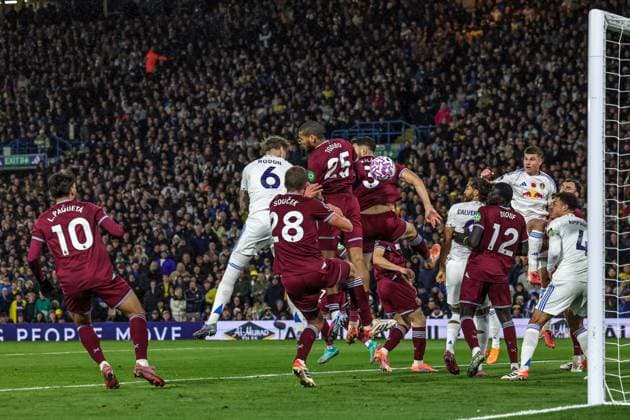 Premier League Leeds United v West Ham United Joe Rodon of Leeds United scores to make it 2-0 during the Premier League match Leeds United vs West Ham United at Elland Road, Leeds, United Kingdom, 24th October 2025 (Photo by Mark Cosgrove News Images) Leeds Elland Road West Yorkshire United Kingdom Copyright: xMarkxCosgrove NewsxImagesx
