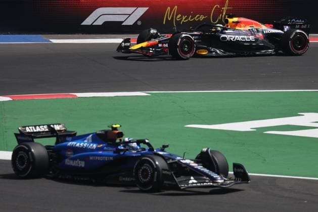 F1 Grand Prix Of Mexico City 2025 Practice 1 Luke Browning and Arvid Lindblad during the first practice ahead of the Formula 1 Grand Prix of Mexico City at Autodromo Hermanos Rodriguez in Mexico City, Mexico on October 24, 2025. Mexico City Mexico  Copyright: xJakubxPorzyckix originalFilename:porzycki-f1grandp251024_np6Xq.jpg
