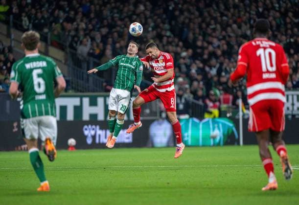 Soccer, Men, Season 2025 2026, 1 Bundesliga 8 Matchday , SV Werder Bremen 1 FC Union Berlin, f l Jens Stage Werder Bremen , Romano Schmid Werder Bremen , Rani Khedira 1 FC Union Berlin , Ilyas Ansah 1 FC Union Berlin , 24 10 2025, Copyright: xMatthiasxKochx