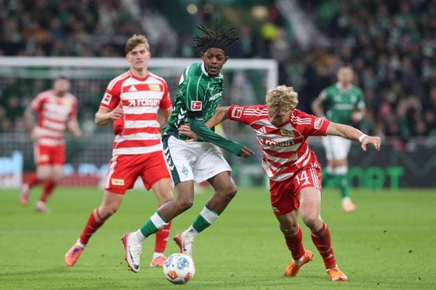 24 10 2025, xtgx, Soccer 1 Bundesliga SV Werder Bremen 1 FC Union Berlin v l Samuel Mbangula Bremen, 7 , Leopold Querfeld Union Berlin, 14 duel, duel, fight, tackle DFL DFB REGULATIONS PROHIBIT ANY USE OF PHOTOGRAPHS as IMAGE SEQUENCES and or QUASI VIDEO Bremen
