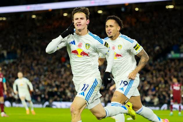 Leeds United v West Ham United - Premier League Brenden Aaronson of Leeds United and Noah Okafor of Leeds United celebrate 1st goal during the Premier League match between Leeds United and West Ham United at Elland Road on October 24, 2025 in Leeds, England. Leeds Elland Road England United Kingdom Copyright: xRichardxSellers Sportsphoto APLx 14139554