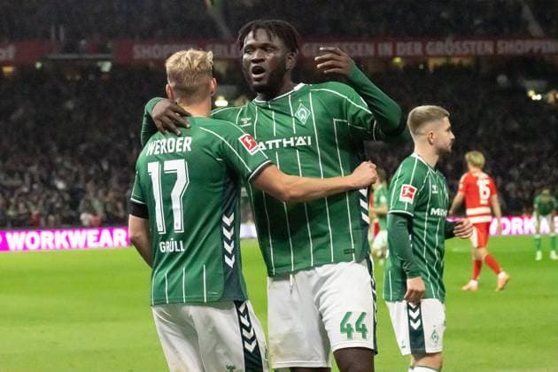 GER, 1 FBL, SV Werder Bremen vs Union Berlin 24 10 2025, Weserstadion, Bremen, GER, 1 FBL, SV Werder Bremen vs Union Berlin in the picture Marco Gruell Grüll Werder Bremen 17 zum1 0 and Eberl with the team Romano Schmid Werder Bremen 20 Victor Boniface Werder Bremen 44 nordphotoxGmbHxx xKokenge nph00001