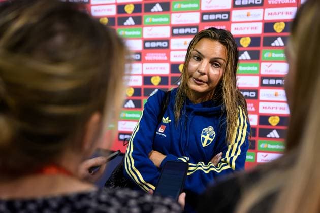 251024 Johanna Rytting Kaneryd of Sweden in the mixed zone after the Women s Nations League semifinal football match between Spain and Sweden on October 24, 2025 in Malaga Photo Ludvig Thunman BILDBYRAN code LT LT0735 fotboll football soccer fotball nations league uefa womens nations league spanien sverige sweden spain dam bbeng semifinal  Copyright: LUDVIGxTHUNMAN BB251024LT152