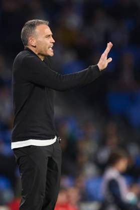 October 24, 2025, San Sebastian, Guipuzcoa, SPAIN: Sergio Francisco head coach of Real Sociedad reacts during the LaLiga EA Sports match between Real Sociedad and Sevilla FC at Anoeta on October 24, 2025, in San Sebastian, Spain. San Sebastian SPAIN - ZUMAa181 20251024_zaa_a181_091 Copyright: xRicardoxLarreinax