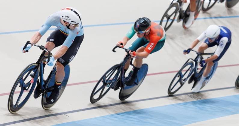 Belgian Jasper De Buyst pictured in action during the Men s Points Race at the 2025 UCI Track World Championships cycling, in Santiago, Chile, Friday 24 October 2025. The Track World Championships take place from 22 to 26 October at the Velodromo de Penalolen in Santiago, Chile. BENOITxDOPPAGNE  x137855727x
