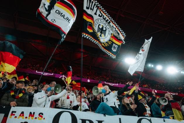 24 10 25, Women, Football, UEFA Womens Nations League, Semi-final, Season 2025, Germany France Germany fan curve in the stands with signs and flags cheering on the victory Düsseldorf MERKUR SPIEL ARENA NRW Germany