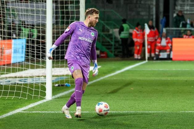 Pelle Boevink 26 Spvgg Greuther Fuerth in action, SpVgg Greuther Fuerth vs Karlsruher SC, Football, Men, DFL, 2 Bundesliga, Season 2025 2026, Sportpark Ronhof Thomas Sommer, 10 Matchday, 24 10 2025 Fuerth Bavaria Germany Copyright: xkolbert-press MartinxAgüerax