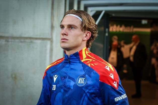 David Herold 20 Karlsruher SC , SpVgg Greuther Fuerth vs Karlsruher SC, Football, Men, DFL, 2 Bundesliga, Season 2025 2026, Sportpark Ronhof Thomas Sommer, 10 Matchday, 24 10 2025 Fuerth Bavaria Germany Copyright: xkolbert-press MartinxAgüerax