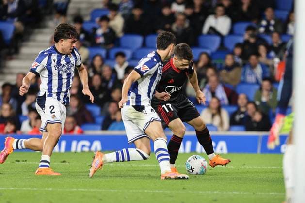 Spanish La Liga EA Sports soccer match between Real Sociedad and Sevilla at Reale Arena Stadium in San Sebastian, Spain 24 October 2025 900 Cordon Press  900 CordonxPress LOF - Real Sociedad vs Sevilla