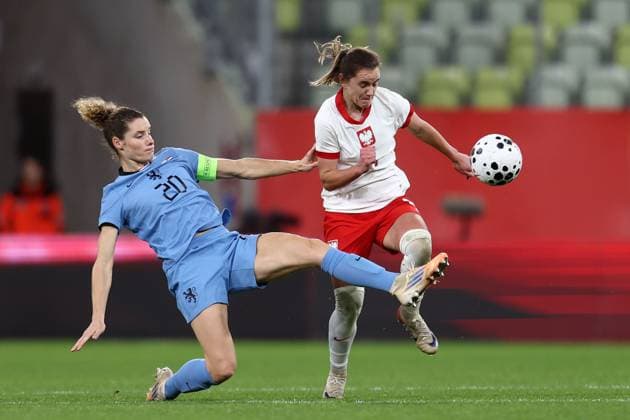 2025.10.24 Gdansk Pilka nozna kobiet Mecz towarzyski Polska - Holandia N z Dominique Johanna Anna Petronella Janssen Paulina Tomasiak Foto Piotr Matusewicz PressFocus 2025.10.24 Gdansk Football womens Poland - Holland Dominique Johanna Anna Petronella Janssen Paulina Tomasiak Credit: Piotr Matusewicz PressFocus NEWSPIX.PL --- newspix.pl 