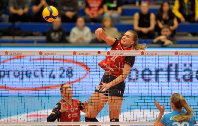 24 10 2025, Dresdens Marta Levinska, Volleyball, 1 Bundesliga, Dresdner SC VC Wiesbaden, c Dresden
