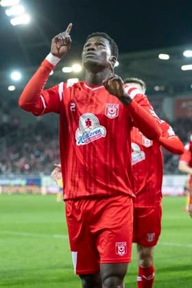 Regionalliga Nordost Season 25 26 Hallescher FC vs 1 FC Lok Leipzig Halle, Germany October 24 2025 In the picture Bocar Baro Halle scores the goal for 1 0 Halle Saale Leuna Chemie Stadion Sachsen Anhalt Germany