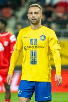 Regionalliga Nordost Season 25 26 Hallescher FC vs 1 FC Lok Leipzig Halle, Germany October 24 2025 In the picture Tobias Dombrowa Leipzig Halle Saale Leuna Chemie Stadion Sachsen Anhalt Germany