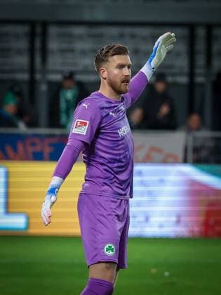 Pelle Boevink 26 Spvgg Greuther Fuerth gestures, SpVgg Greuther Fuerth vs Karlsruher SC, Football, Men, DFL, 2 Bundesliga, Season 2025 2026, Sportpark Ronhof Thomas Sommer, 10 Matchday, 24 10 2025 Fuerth Bavaria Germany Copyright: xkolbert-press MartinxAgüerax