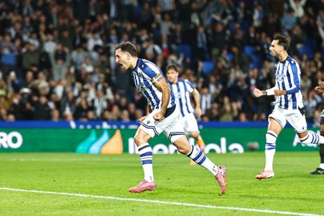 Mikel Oyarzabal (Sociedad), OCTOBER 24, 2025 - Football Soccer : Oyarzabal celebrate after his gaol during Spanish LaLiga EA Sports match between Real Sociedad - Sevilla FC at the Estadio de Anoeta in San Sebastian, Spain. Noxthirdxpartyxsales  aflo_308080837