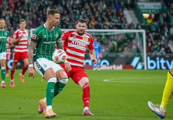 Germany Soccer Bundesliga 2025 26, 8 Matchday SV Werder Bremen vs 1 FC Union Berlin Weserstadion Stadion Bremen Marco Friedl SV Werder Bremen, 32 Oliver Burke 1 FC Union Berlin, 7 Bremen Copyright: xAymanxAlahmedx