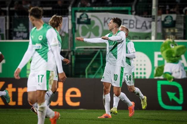 Goal celebration of Branimir Hrgota 10 Spvgg Greuther Fuerth towards the main stands, with Mathias Olesen 8 Spvgg Greuther Fuerth , SpVgg Greuther Fuerth vs Karlsruher SC, Football, Men, DFL, 2 Bundesliga, Season 2025 2026, Sportpark Ronhof Thomas Sommer, Matchday 10, 24 10 2025 Fuerth Bayern Germany Copyright: xkolbert-press MartinxAgüerax