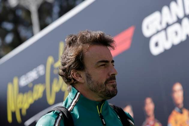 2025 Mexico City Grand Prix Aston Martin driver Fernando Alonso arrives at the Autodromo Hnos. Rodriguez in Mexico City, Mexico, on October 24, 2025, prior to practice for the F1 Grand Prix. Mexico City Mexico City Mexico  Copyright: xGerardoxVieyrax originalFilename:vieyra-notitle251024_npX0v.jpg