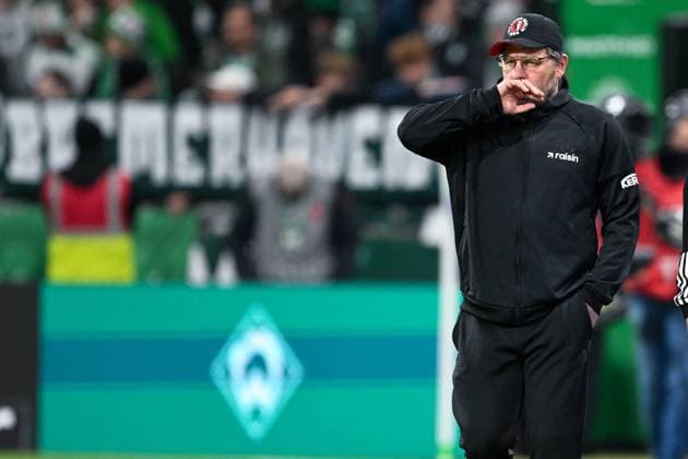 1 Bundesliga SV Werder Bremen Union Berlin on 24 10 2025 at Weserstadion in Bremen Coach Steffen Baumgart Berlin dissatisfied, disappointed, disappointed, dejected MT
