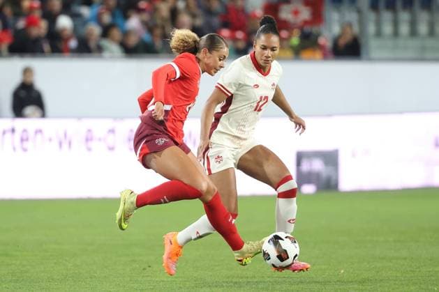 Switzerland Canada Alayah Pilgrim vs Jade Rose 24 10 2025 Swissporarena Lucerne, SWITZERLAND, Season 2025 2026 Womens Soccer National Team Switzerland Canada Alayah Pilgrim Switzerland vs Jade Rose Canada