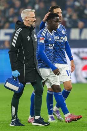 2 Bundesliga FC Schalke 04 SV Darmstadt 98 on 24 10 2025 at the Veltins Arena in Schalke Christian Gomis Schalke 7 is substituted due to injury MH