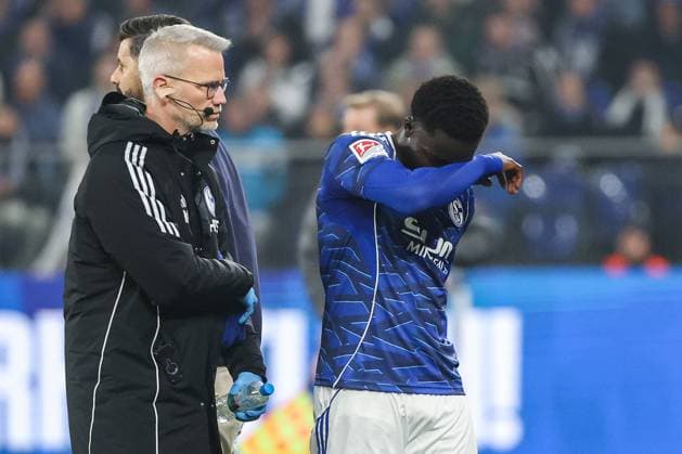 2 Bundesliga FC Schalke 04 SV Darmstadt 98 on 24 10 2025 at the Veltins Arena in Schalke Christian Gomis Schalke 7 is injured and is substituted MH