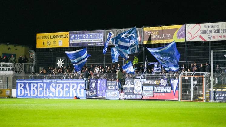 Soccer, Men, Season 2025 2026, Regionalliga Nordost, Matchday 13, FSV 63 Luckenwalde vs SV Babelsberg 03, Friday 24 10 2025, Werner Seelenbinder Stadion Luckenwalde, In the picture The fans of SV Babelsberg 03 Brandenburg Germany