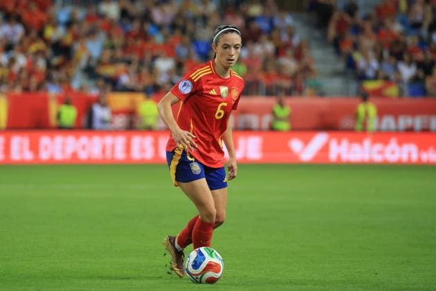 Spain - UEFA Women s Nations League - Semi-Finals Spain vs Sweden - 24 10 2025 SPAIN, MALAGA, OCTOBER 24. Aitana Bonmati of Spain during the UEFA Women s Nations League 2025 Semi Finals football match between Spain and Sweden at Estadio La Rosaleda on October 24, 2025 in Malaga, Spain. Photo by Manuel Blondeau AOP.Press Malaga Estadio La Rosaleda Andalusia Spain Copyright: x ManuelxBlondeau AOP.Pressx AOP20251024-0119