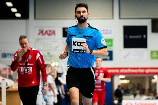 Huettenberg HBL 25 26 TV Huettenberg SG BBM Bietigheim Referee Fabian Riedel Huettenberg Sports Center Germany
