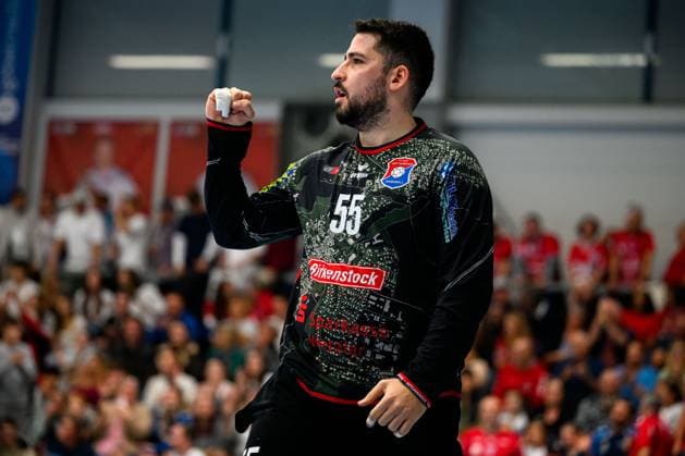 Huettenberg HBL 25 26 TV Huettenberg SG BBM Bietigheim Torhueter Yahav Shamir Huettenberg Jubel Freude Emotion Huettenberg Sportzentrum Germany