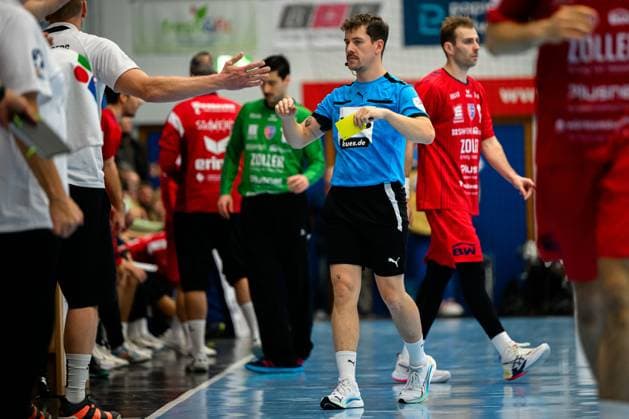 Huettenberg HBL 25 26 TV Huettenberg SG BBM Bietigheim Referee Rick Herrmann Huettenberg Sports Center Germany
