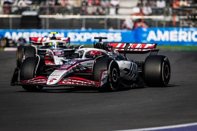2025 Formula One Mexican Grand Prix Autodromo Hermanos Rodriguez, Mexico City, Mexico. 24.October.2025; Esteban Ocon of France and MoneyGram Haas F1 Team during Free Practice 2 Formula One Mexican Grand Prix (Photo by Jay Hirano) Mexico City Autodromo Hermanos Rodriguez Mexico Copyright: xJayxHiranox