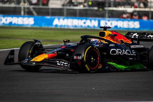 2025 Formula One Mexican Grand Prix Autodromo Hermanos Rodriguez, Mexico City, Mexico. 24.October.2025; Max Verstappen of the Netherlands and Oracle Red Bull Racing during Free Practice 2 Formula One Mexican Grand Prix (Photo by Jay Hirano) Mexico City Autodromo Hermanos Rodriguez Mexico Copyright: xJayxHiranox