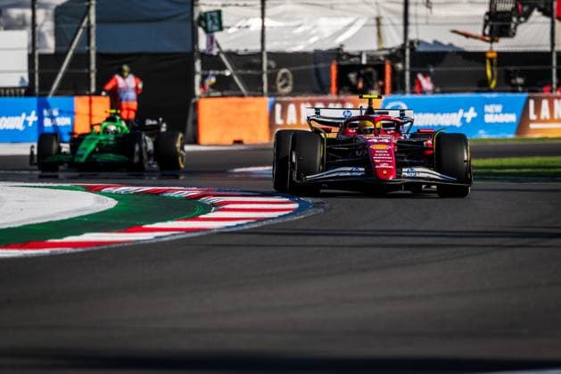 2025 Formula One Mexican Grand Prix Autodromo Hermanos Rodriguez, Mexico City, Mexico. 24.October.2025; Lewis Hamilton of Great Britain and Scuderia Ferrari during Free Practice 2 Formula One Mexican Grand Prix (Photo by Jay Hirano) Mexico City Autodromo Hermanos Rodriguez Mexico Copyright: xJayxHiranox
