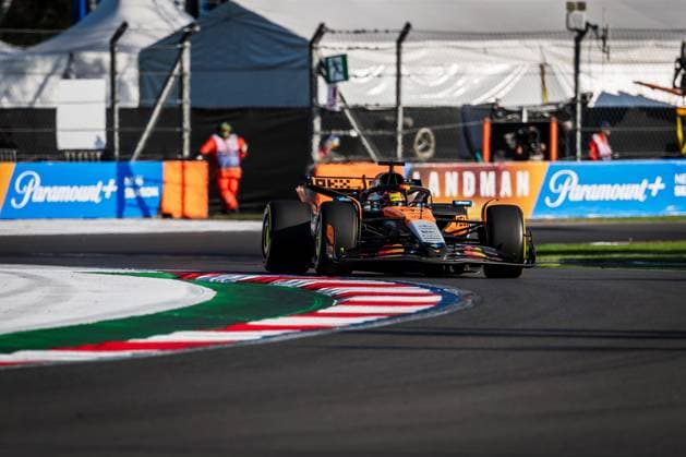 2025 Formula One Mexican Grand Prix Autodromo Hermanos Rodriguez, Mexico City, Mexico. 24.October.2025; Oscar Piastri of Australia and McLaren F1 Team during Free Practice 2 Formula One Mexican Grand Prix (Photo by Jay Hirano) Mexico City Autodromo Hermanos Rodriguez Mexico Copyright: xJayxHiranox
