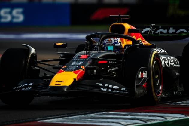2025 Formula One Mexican Grand Prix Autodromo Hermanos Rodriguez, Mexico City, Mexico. 24.October.2025; Max Verstappen of the Netherlands and Oracle Red Bull Racing during Free Practice 2 Formula One Mexican Grand Prix (Photo by Jay Hirano) Mexico City Autodromo Hermanos Rodriguez Mexico Copyright: xJayxHiranox