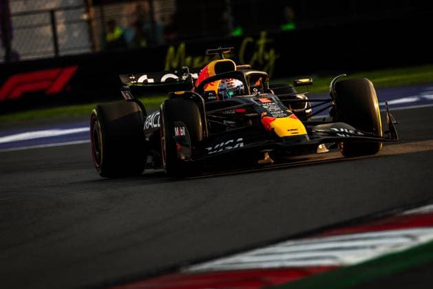 2025 Formula One Mexican Grand Prix Autodromo Hermanos Rodriguez, Mexico City, Mexico. 24.October.2025; Max Verstappen of the Netherlands and Oracle Red Bull Racing during Free Practice 2 Formula One Mexican Grand Prix (Photo by Jay Hirano) Mexico City Autodromo Hermanos Rodriguez Mexico Copyright: xJayxHiranox