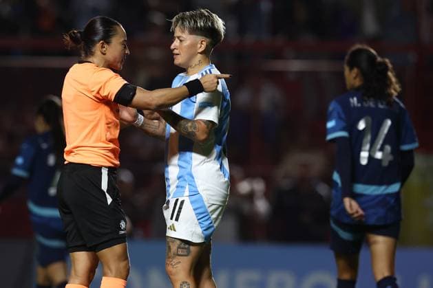 Argentina s forward Yamila Rodriguez C talks with Brazilian referee Edna Alves during the CONMEBOL Women s Nations League football match, qualifier for the 2027 World Cup in Brazil, between Argentina and Paraguay, at the Diego Armando Maradona stadium in Buenos Aires, Argentina on October 24, 2025 BUENOS AIRES ARGENTINA Copyright: xALEJANDROxPAGNIx