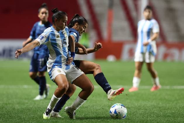 Argentina s midfielder Sofia Dominguez L vies for the ball with Paraguay s defender Camila Arrieta during the CONMEBOL Women s Nations League football match, qualifier for the 2027 World Cup in Brazil, between Argentina and Paraguay, at the Diego Armando Maradona stadium in Buenos Aires, Argentina on October 24, 2025 BUENOS AIRES ARGENTINA Copyright: xALEJANDROxPAGNIx