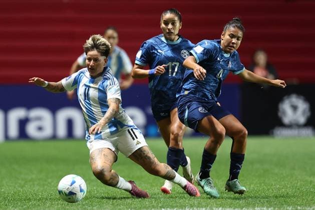 Argentina s forward Yamila Rodriguez L controls he ball past Paraguay s defender Daisy Ojeda R and defender Camila Arrieta during the CONMEBOL Women s Nations League football match, qualifier for the 2027 World Cup in Brazil, between Argentina and Paraguay, at the Diego Armando Maradona stadium in Buenos Aires, Argentina on October 24, 2025 BUENOS AIRES ARGENTINA Copyright: xALEJANDROxPAGNIx