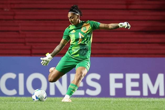 Argentina s goalkeeper Solana Pereyra shoots the ball during the CONMEBOL Women s Nations League football match, qualifier for the 2027 World Cup in Brazil, between Argentina and Paraguay, at the Diego Armando Maradona stadium in Buenos Aires, Argentina on October 24, 2025 BUENOS AIRES ARGENTINA Copyright: xALEJANDROxPAGNIx