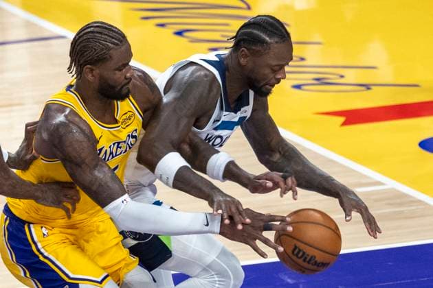 October 24, 2025, Los Angeles, California, USA: Los Angeles LakersÃ¢â‚¬â ¢ Deandre Ayton (5) and Minnesota Timberwolves Julius Randle (30) vie for the ball during an NBA, Basketball Herren, USA basketball game, in Los Angeles Friday, Oct. 24, 2025. Los Angeles USA - ZUMAc68_ 20251024_zaf_c68_078 Copyright: xRingoxChiux